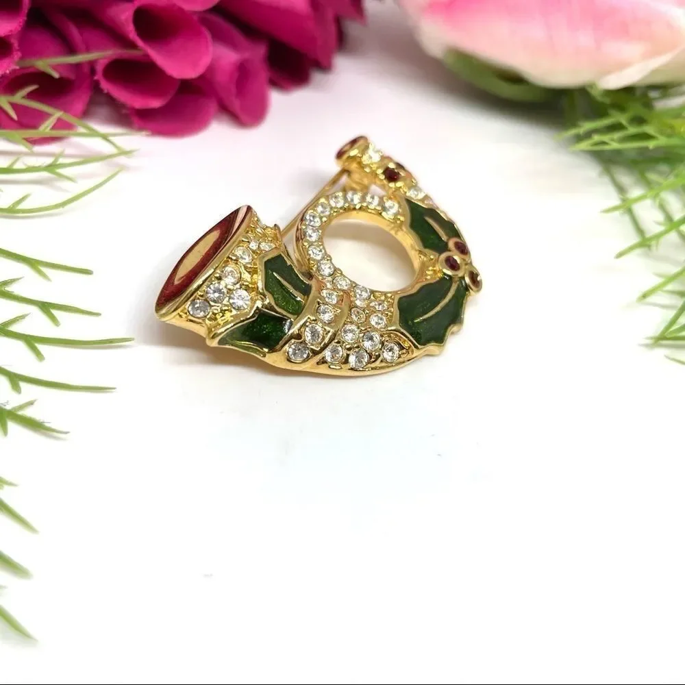 VINTAGE⚜️MONET French Horn Crystal Pavé Christmas Brooch